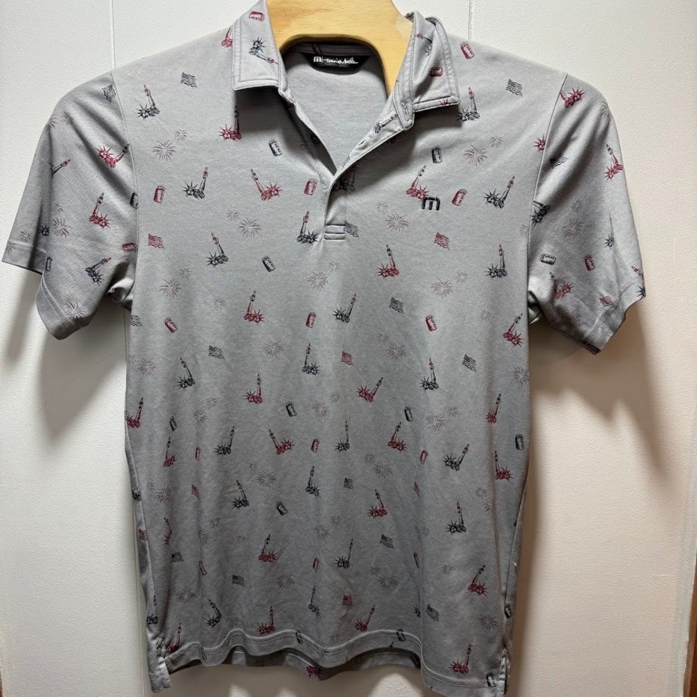 Travis Mathew Men's Gray Statue of Liberty Firework Print Golf Polo Shirt Size L - Picture 1 of 7